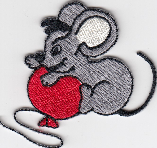 nažehlovačka myš s míčem